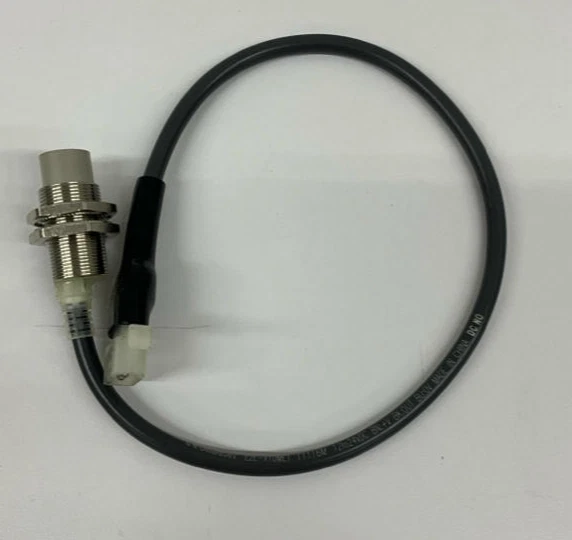 E2E-X10ME1 product reference image; not current-stock, current-lot, original-supply, lead-time or warranty proof