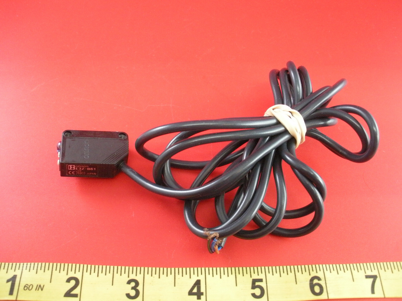 E3Z-B61 product reference image; not current-stock, current-lot, original-supply, lead-time or warranty proof